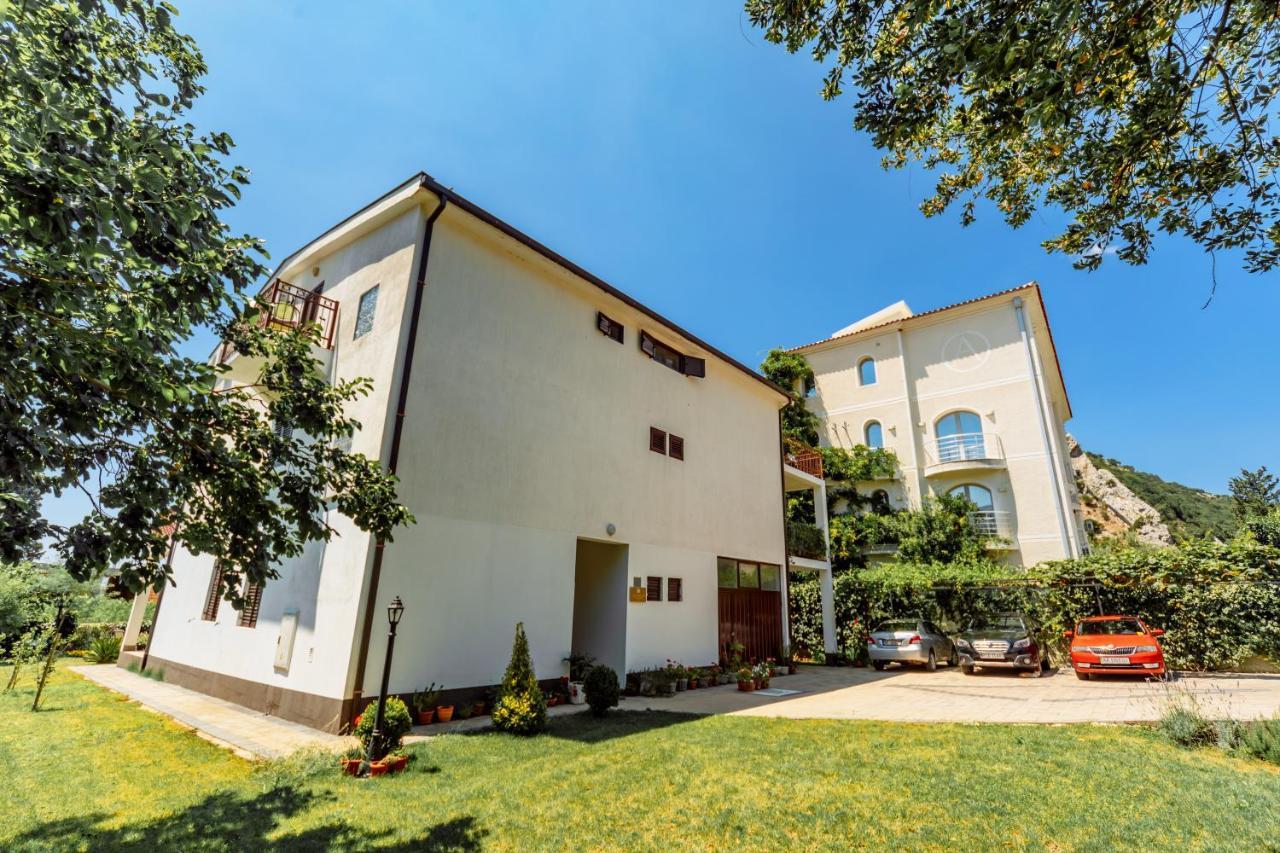 Apartments Viktorija Petrovac Extérieur photo
