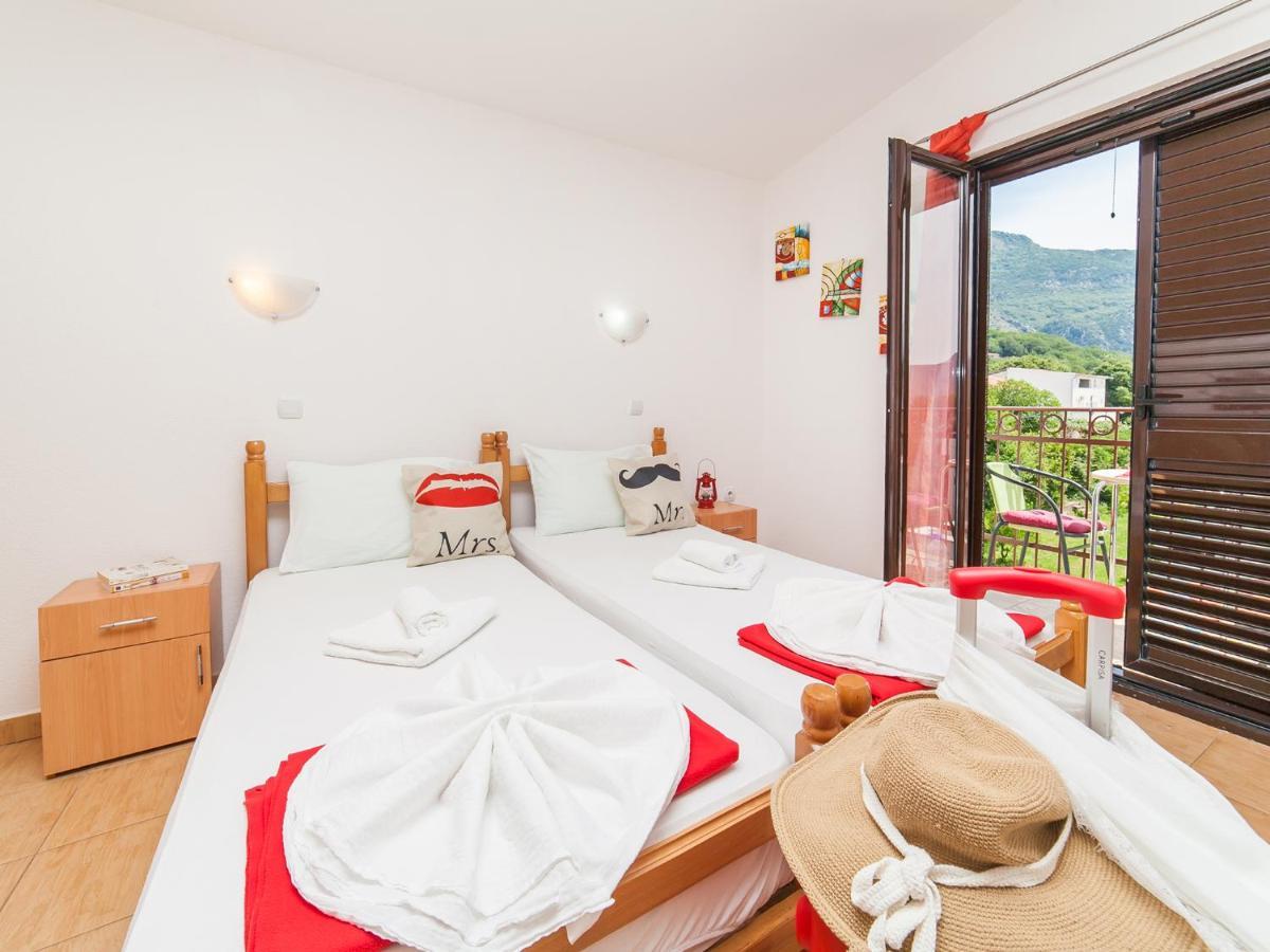 Apartments Viktorija Petrovac Extérieur photo