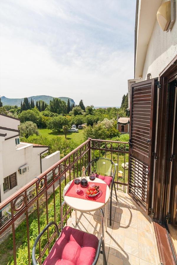 Apartments Viktorija Petrovac Extérieur photo